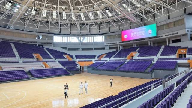 记者：阿莫林一直想要尤尔曼德，但葡体想要8000万欧解约金