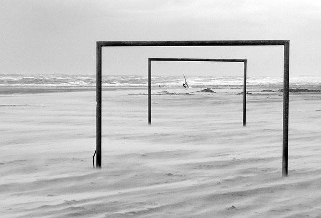 泰伦·卢：我也不知道第三节为啥崩了，这真的伤害了我们