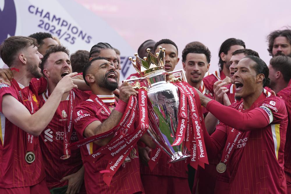 巴塞罗那在逆境中重振旗鼓，佩德里与拉菲尼亚成关键