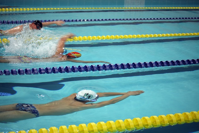 他用令人惊 他用令人惊